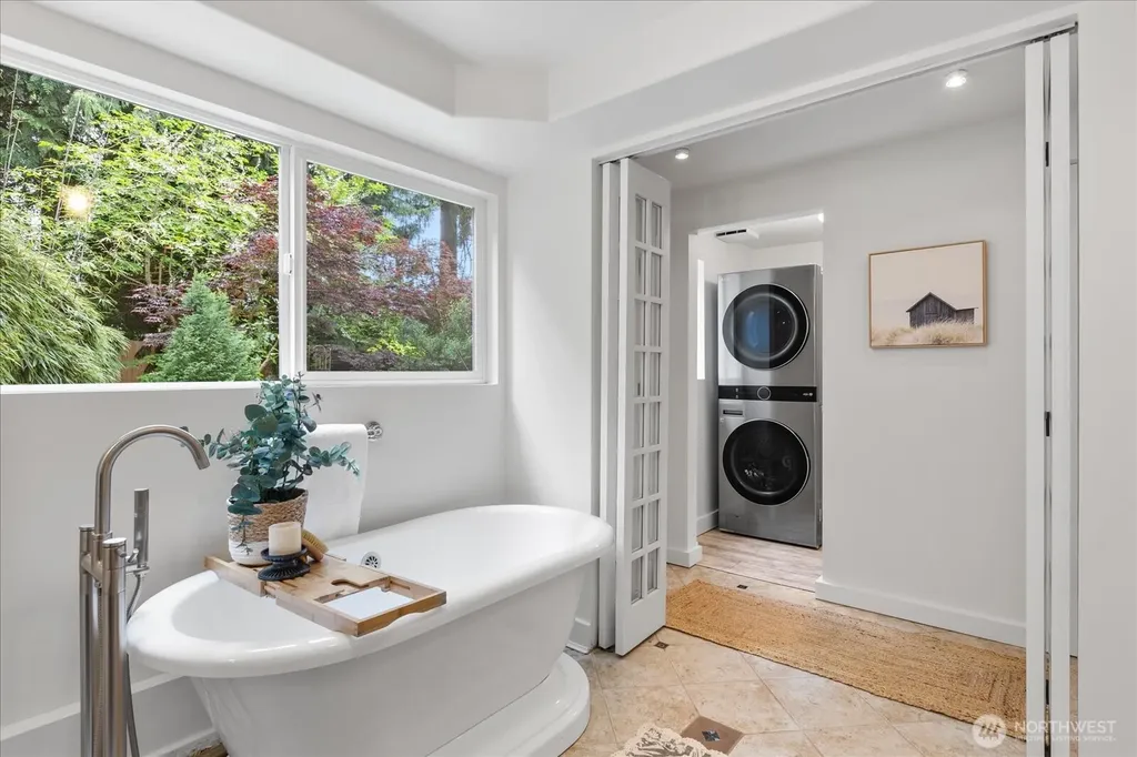 9918 227th Place SW Edmonds WA 98020