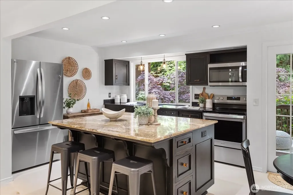 9918 227th Place SW Edmonds WA 98020