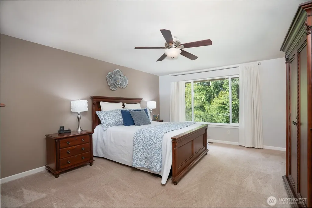 1952 S 371st Place Federal Way WA 98003