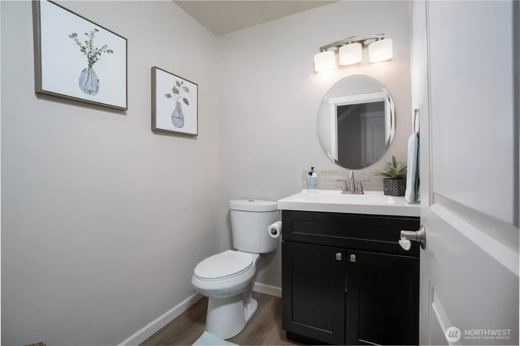 1952 S 371st Place Federal Way WA 98003