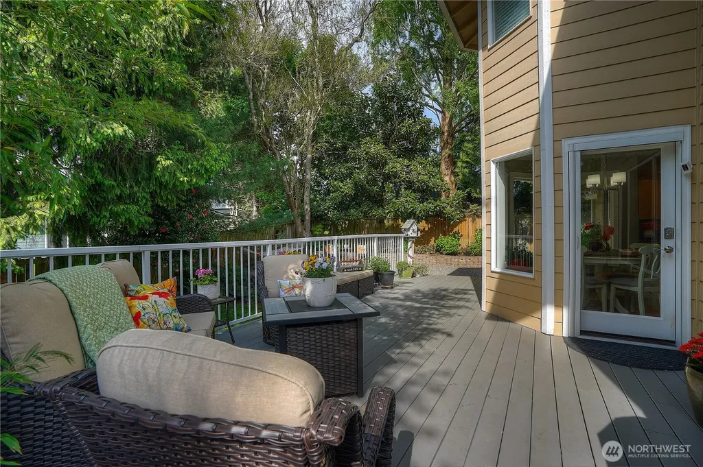 1952 S 371st Place Federal Way WA 98003