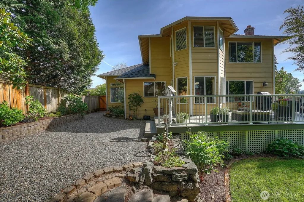 1952 S 371st Place Federal Way WA 98003