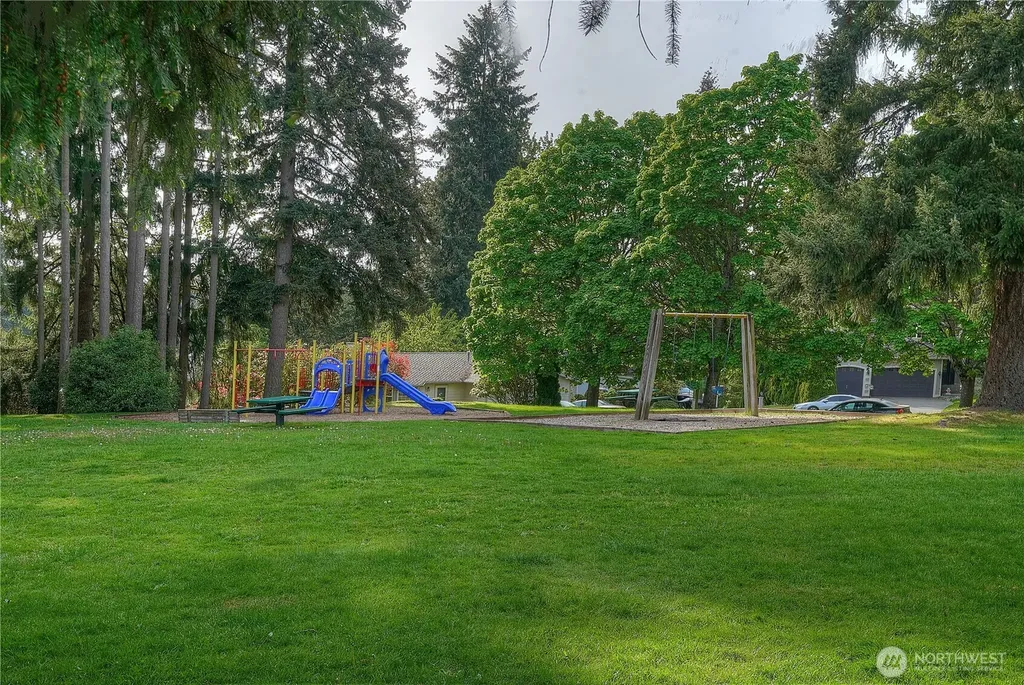 1952 S 371st Place Federal Way WA 98003