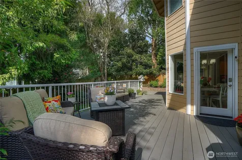 1952 S 371st Place Federal Way WA 98003
