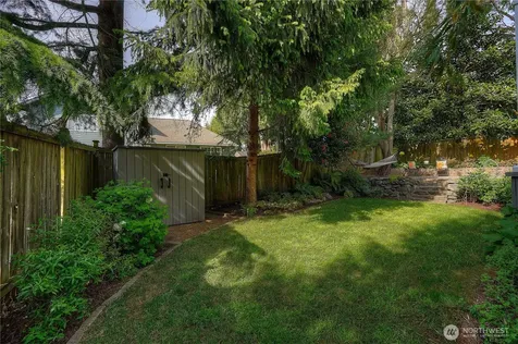 1952 S 371st Place Federal Way WA 98003