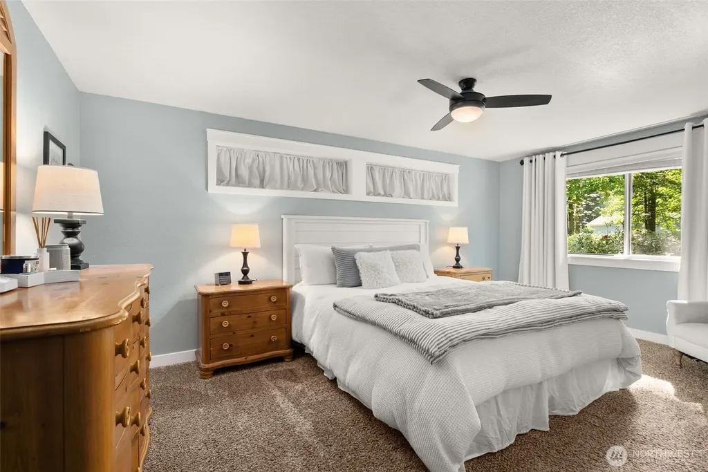 7247 SE Snowy Way Port Orchard WA 98367