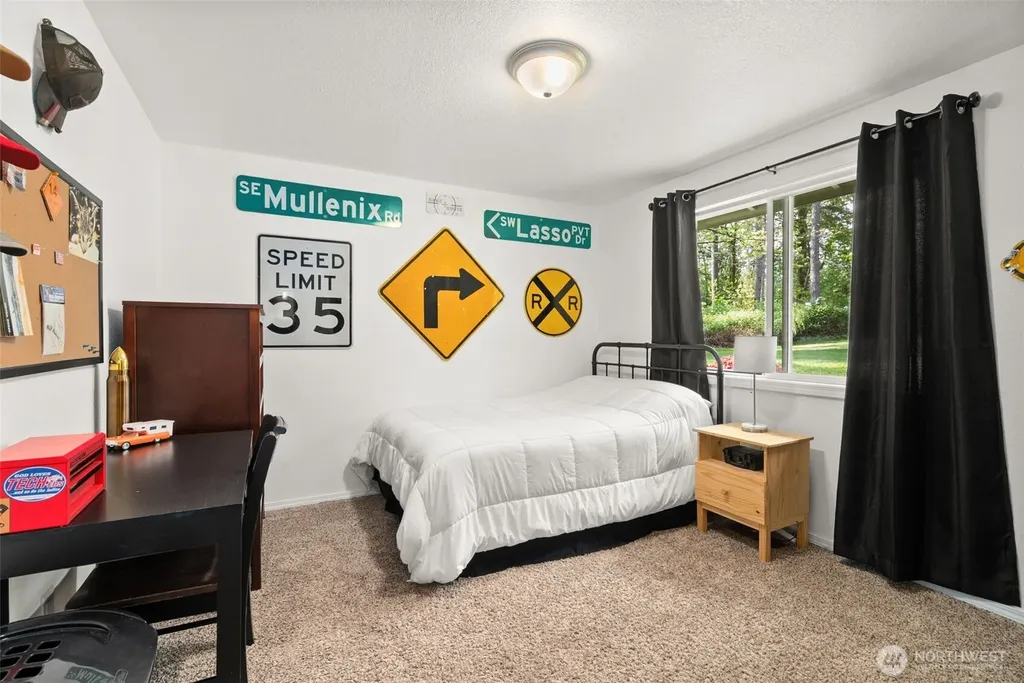 7247 SE Snowy Way Port Orchard WA 98367