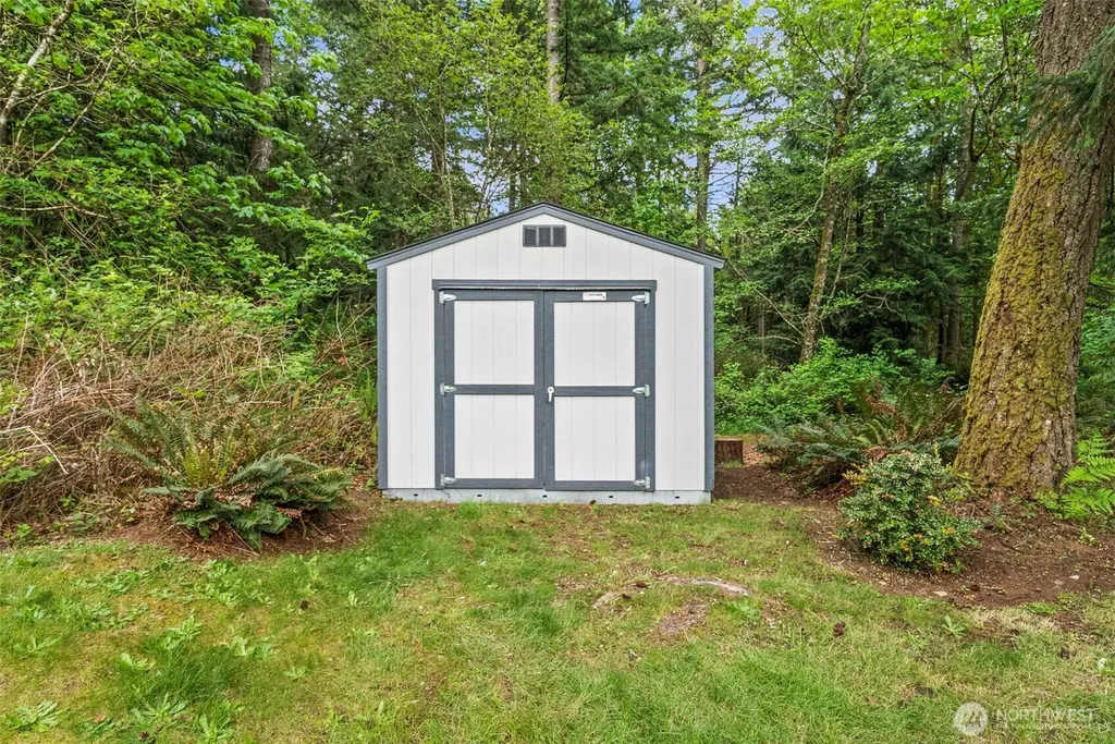 7247 SE Snowy Way Port Orchard WA 98367