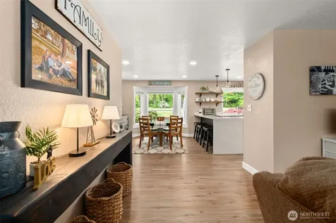 7247 SE Snowy Way Port Orchard WA 98367
