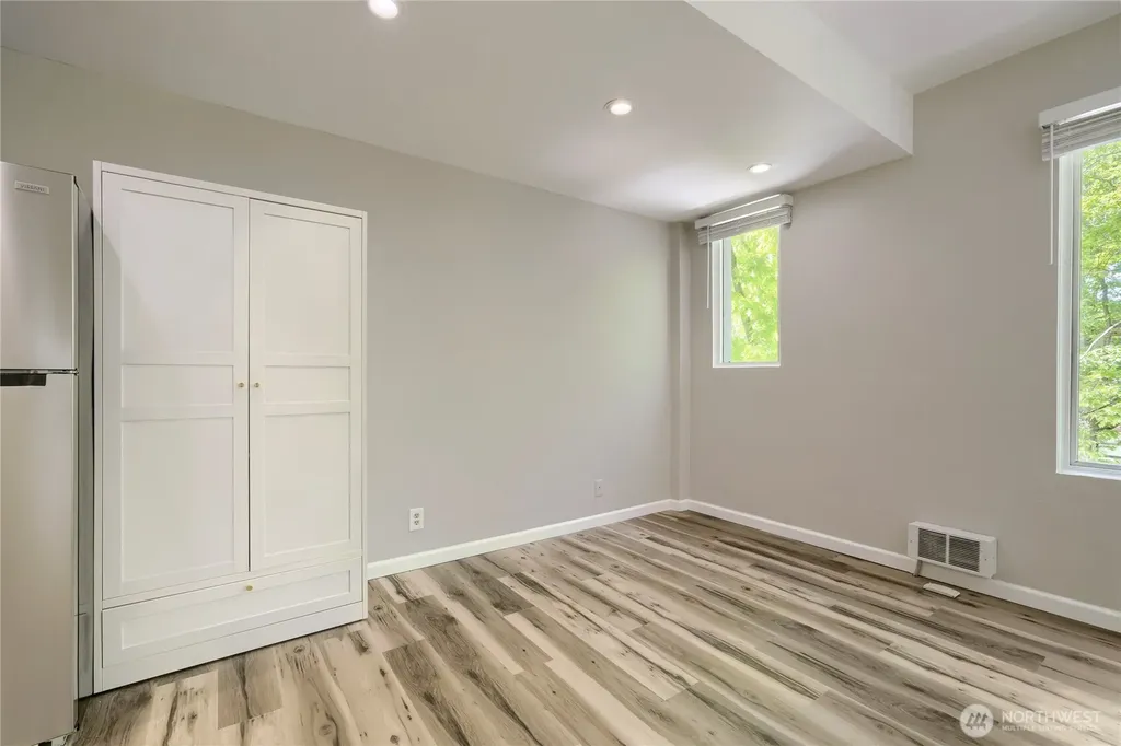 2700 4th Avenue Seattle WA 98121