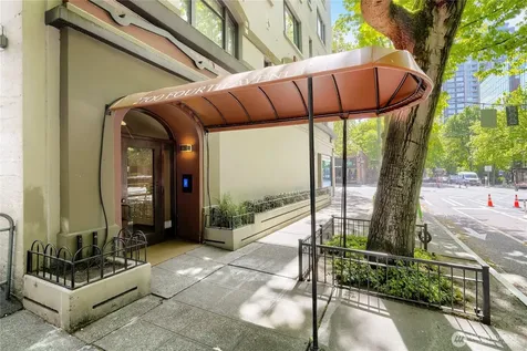 2700 4th Avenue Seattle WA 98121