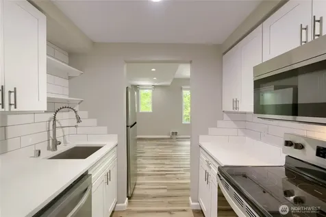 2700 4th Avenue Seattle WA 98121