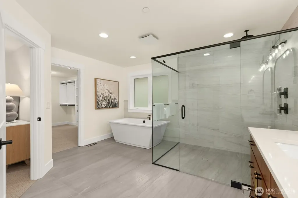 815 130th Avenue NE Bellevue WA 98005