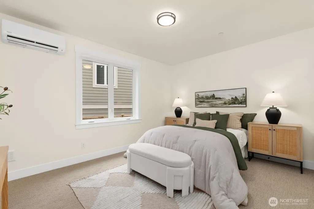 815 130th Avenue NE Bellevue WA 98005