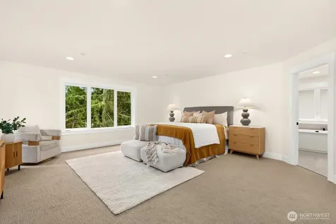 815 130th Avenue NE Bellevue WA 98005