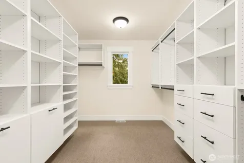 815 130th Avenue NE Bellevue WA 98005