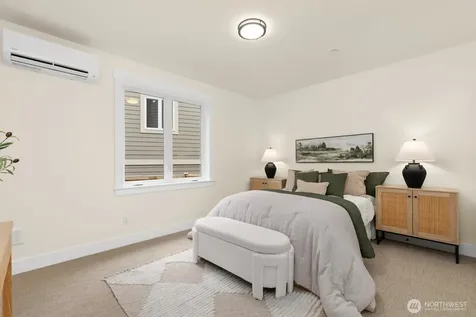815 130th Avenue NE Bellevue WA 98005