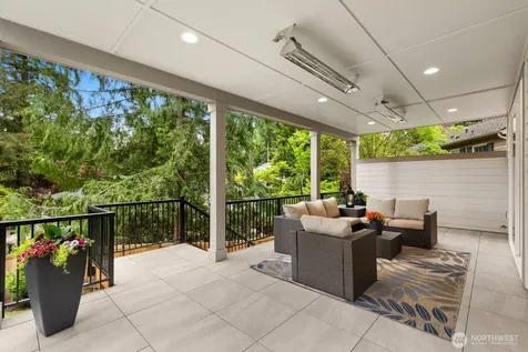 815 130th Avenue NE Bellevue WA 98005