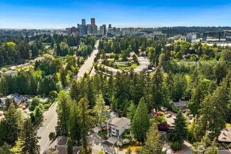 815 130th Avenue NE Bellevue WA 98005