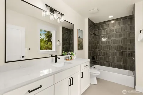 815 130th Avenue NE Bellevue WA 98005