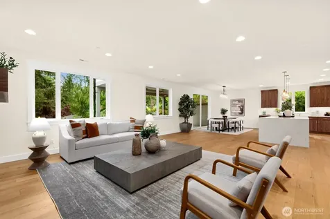 815 130th Avenue NE Bellevue WA 98005