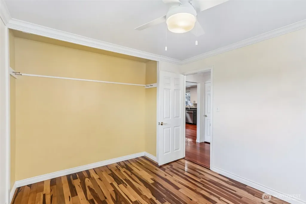 8613 42nd Avenue S Seattle WA 98118