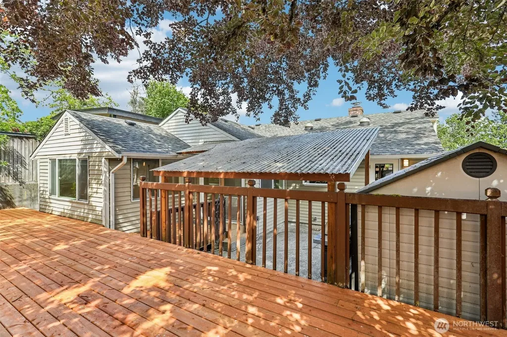 8613 42nd Avenue S Seattle WA 98118