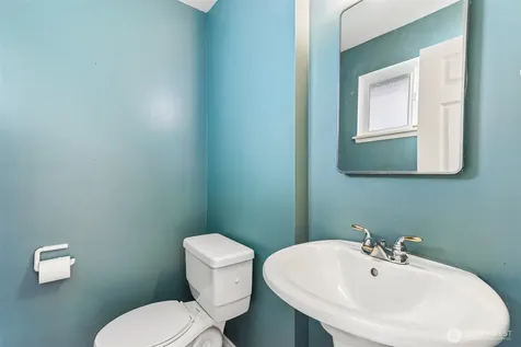 8613 42nd Avenue S Seattle WA 98118
