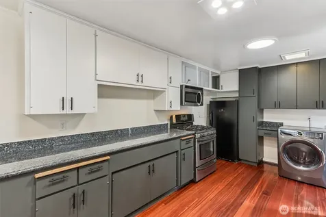 8613 42nd Avenue S Seattle WA 98118
