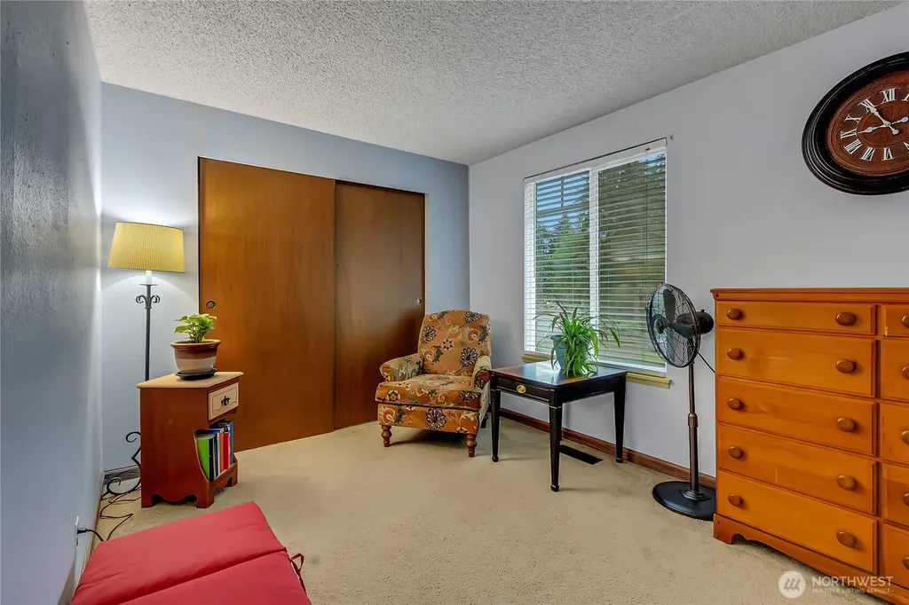 33762 32nd Avenue SW Federal Way WA 98023