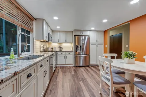 33762 32nd Avenue SW Federal Way WA 98023