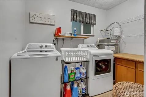 33762 32nd Avenue SW Federal Way WA 98023