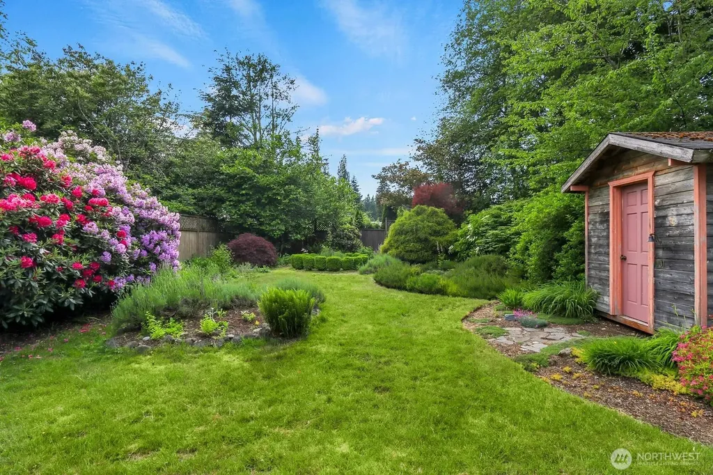 13325 19th Avenue NE Seattle WA 98125