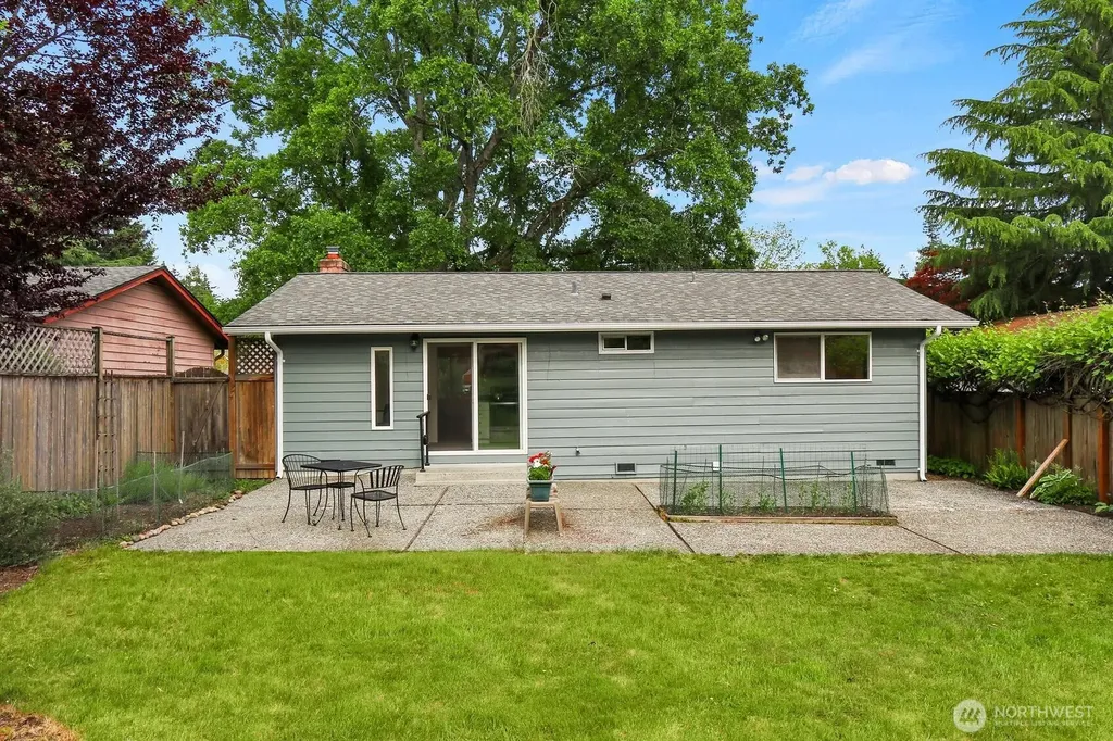 13325 19th Avenue NE Seattle WA 98125