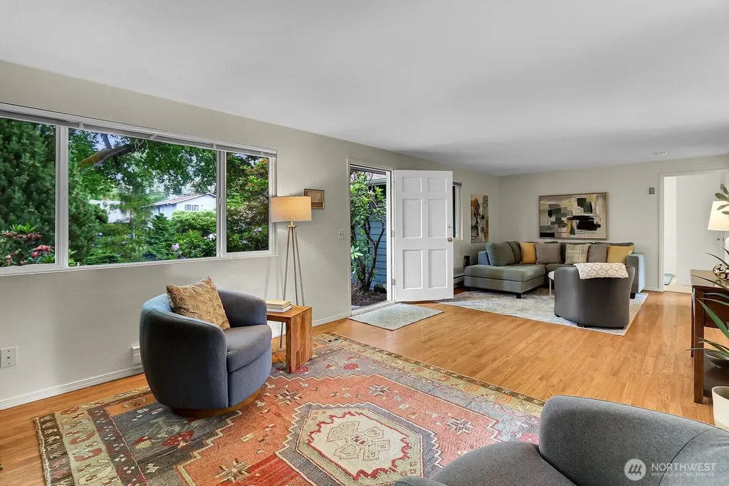 13325 19th Avenue NE Seattle WA 98125