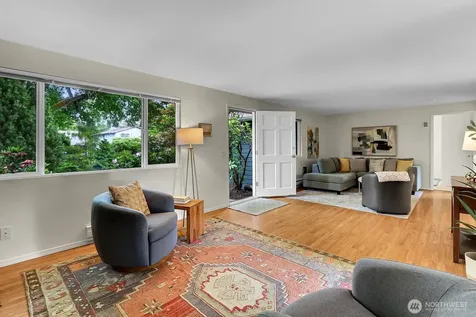 13325 19th Avenue NE Seattle WA 98125