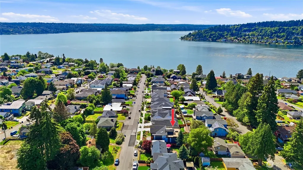 1122 N 34th Street Renton WA 98056
