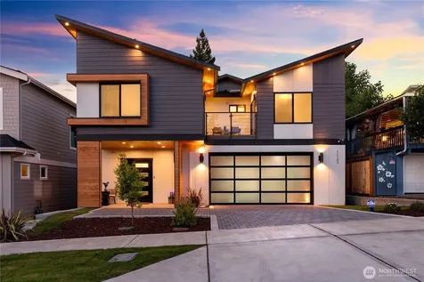 1122 N 34th Street Renton WA 98056