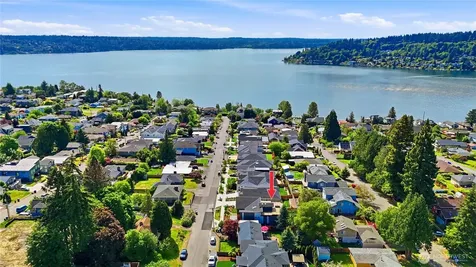 1122 N 34th Street Renton WA 98056
