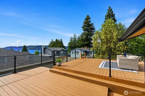 1122 N 34th Street Renton WA 98056