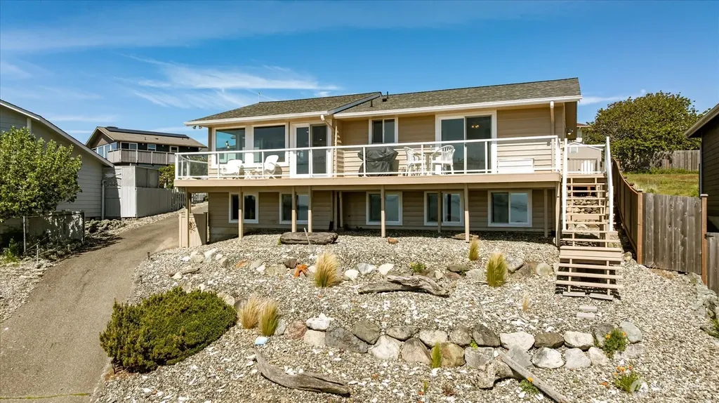 724 Hacienda Drive Coupeville WA 98239