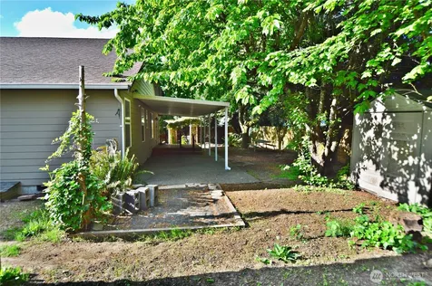 910 11th Street SE Puyallup WA 98372