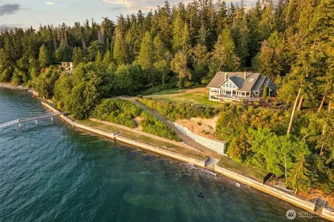 4486 East Harbor Road Freeland WA 98249