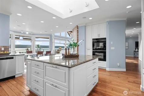 4486 East Harbor Road Freeland WA 98249
