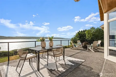 4486 East Harbor Road Freeland WA 98249