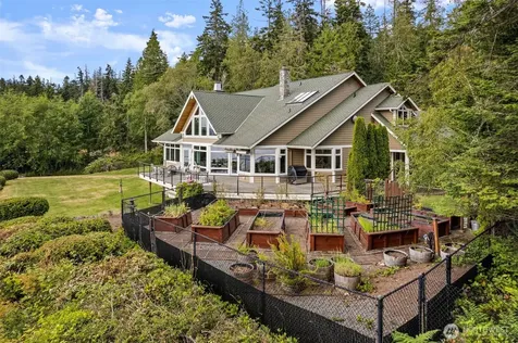 4486 East Harbor Road Freeland WA 98249