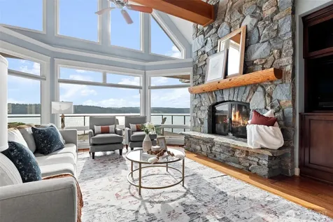 4486 East Harbor Road Freeland WA 98249