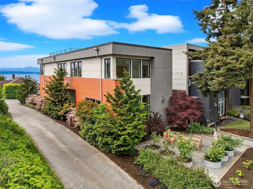 7349 California Avenue SW Seattle WA 98136