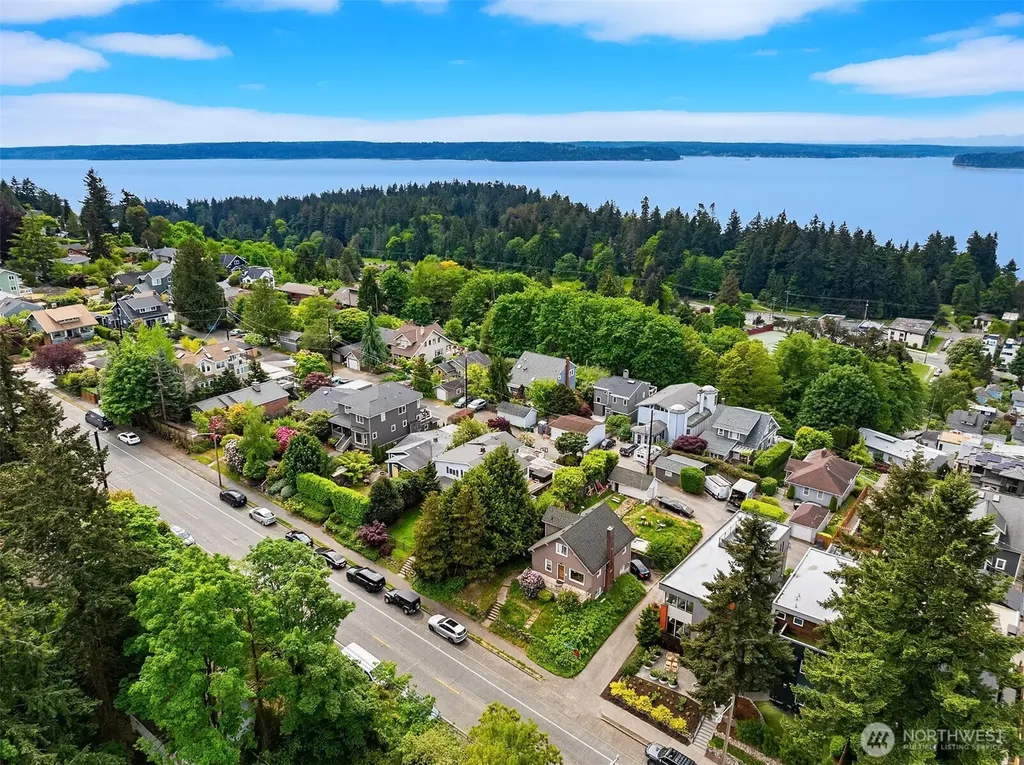 7349 California Avenue SW Seattle WA 98136