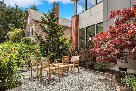 7349 California Avenue SW Seattle WA 98136